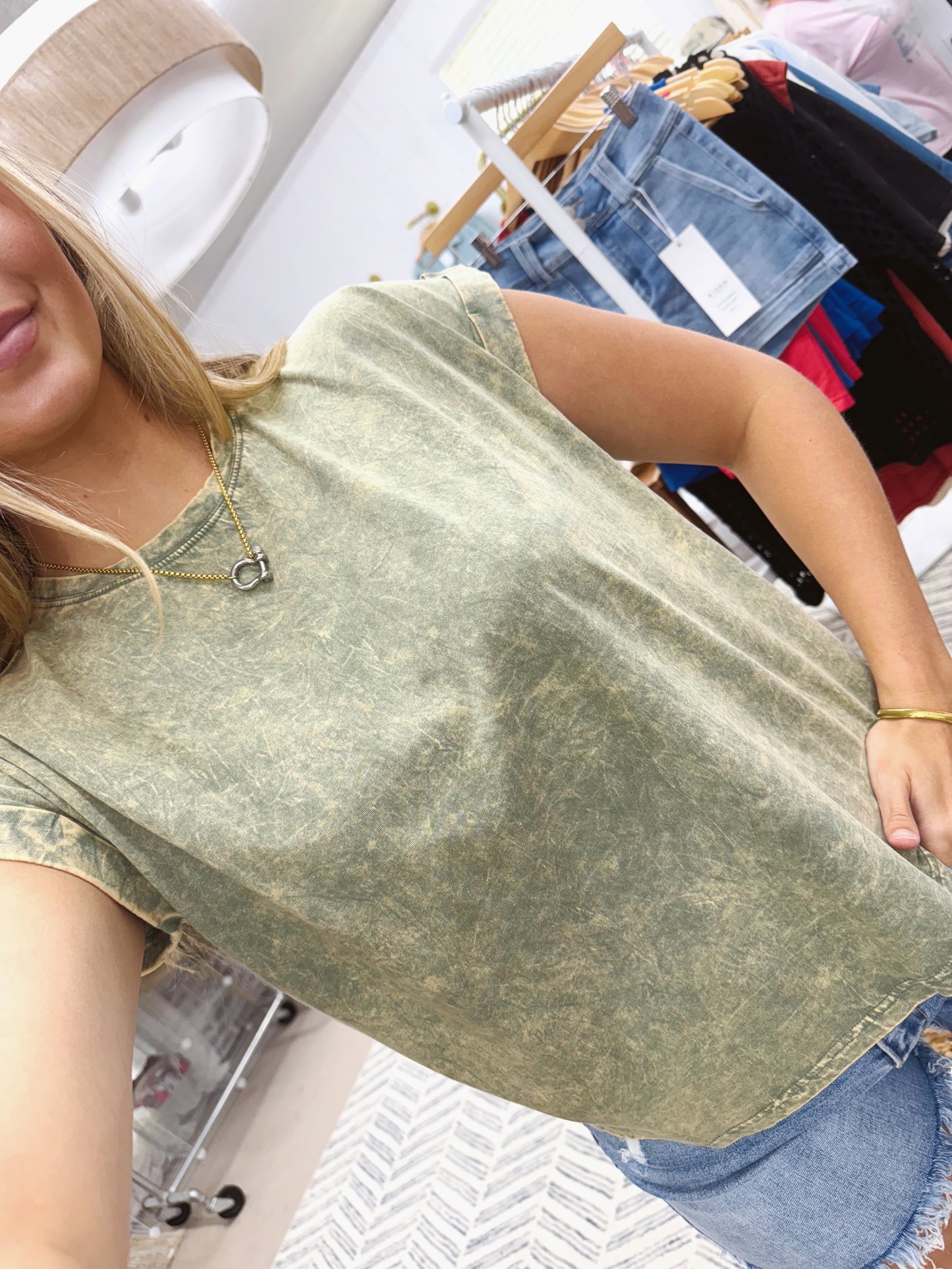 The Linda | Green Acid Washed Tee