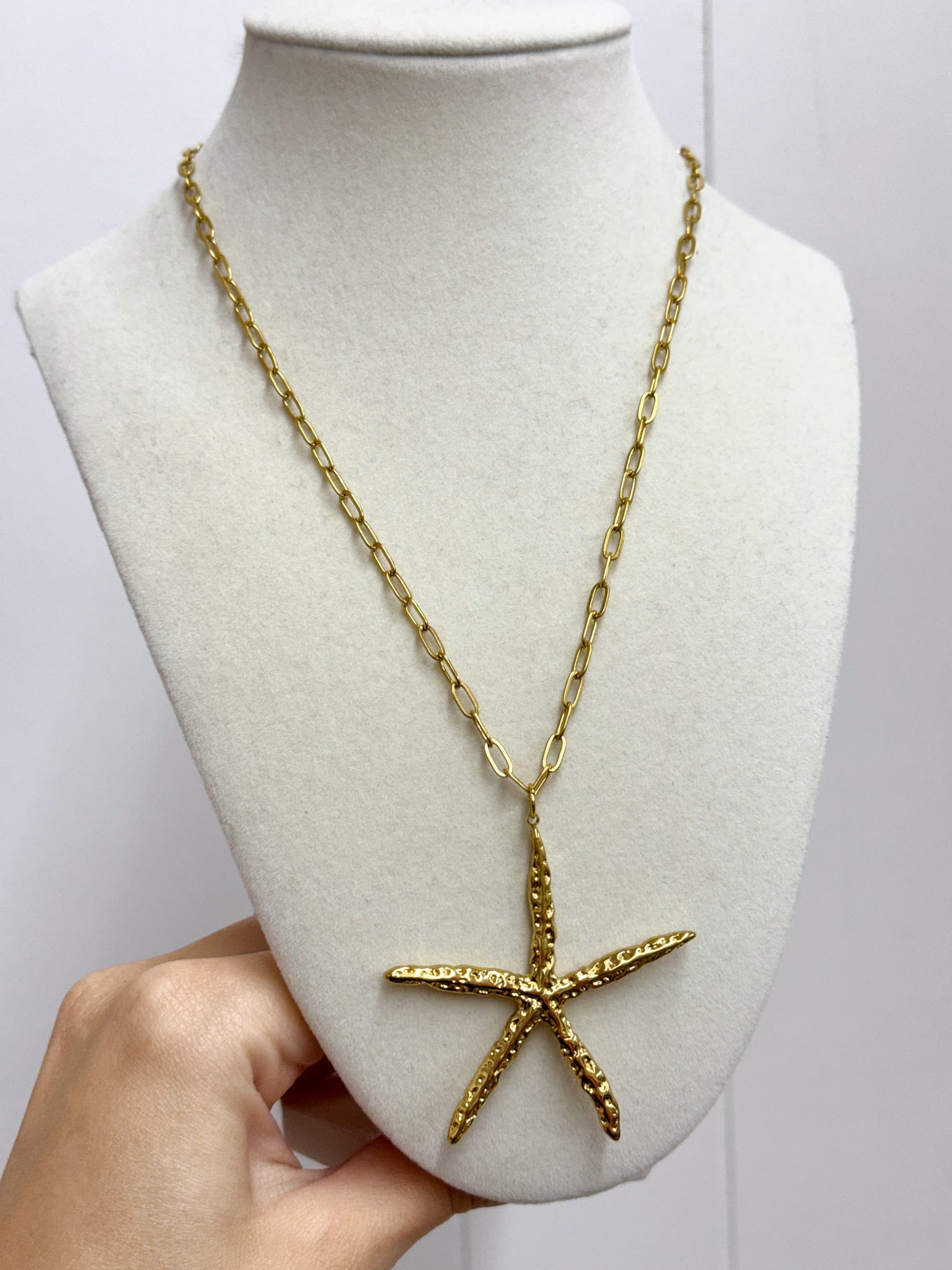The Golden Starfish Pendant Necklace