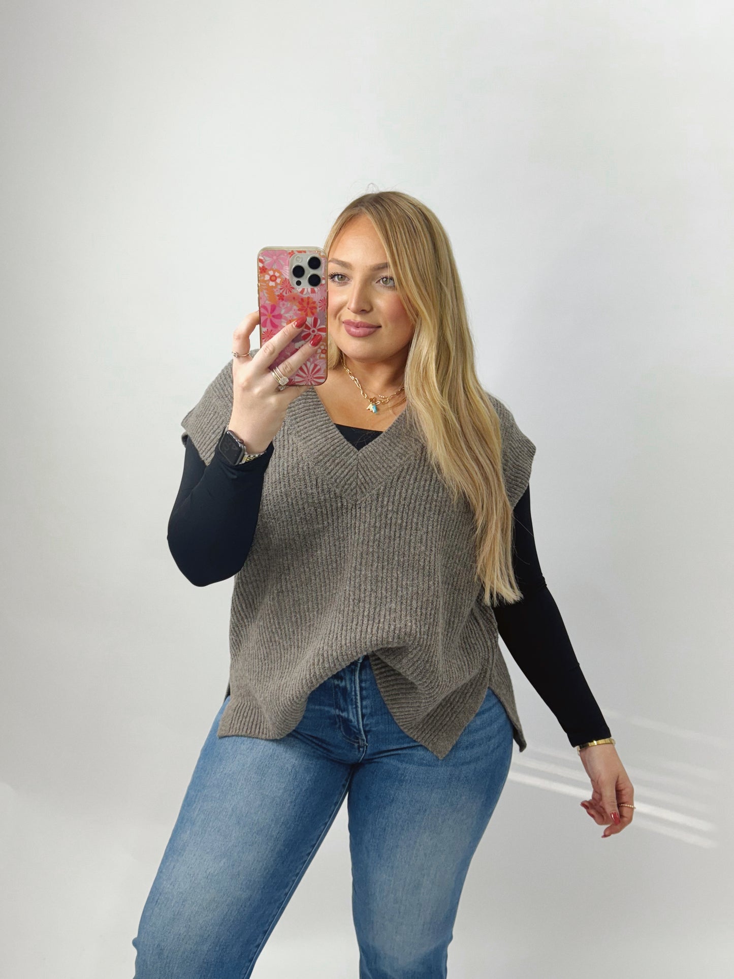 The Landry | Taupe Swetaer Vest