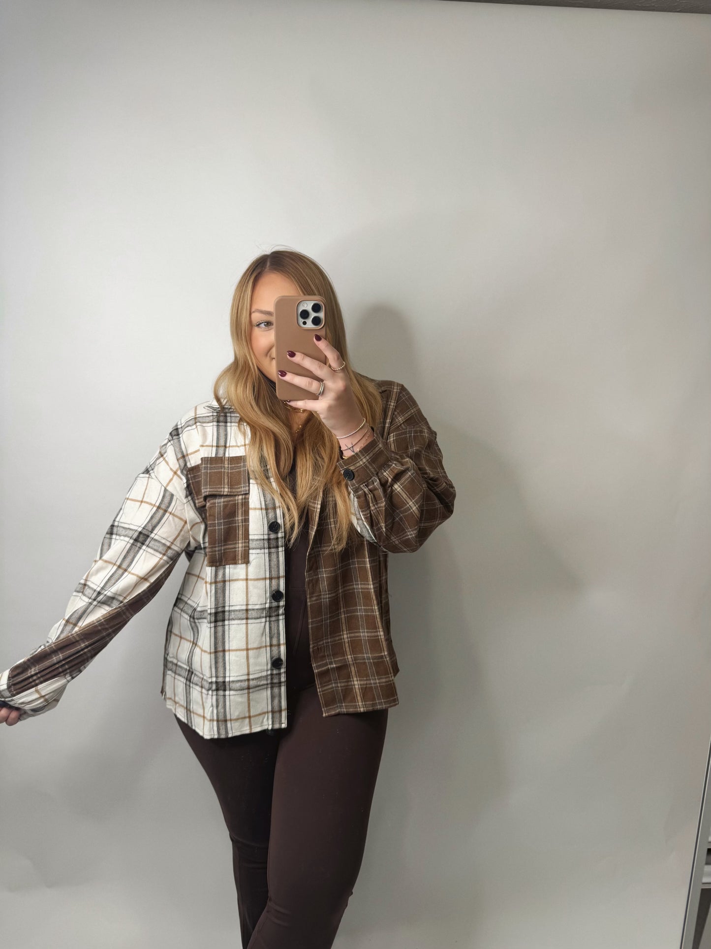 The Lanai | Brown and White Flannel