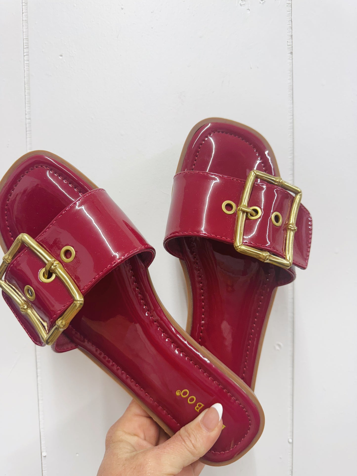 Buckle Band Sandals | Red