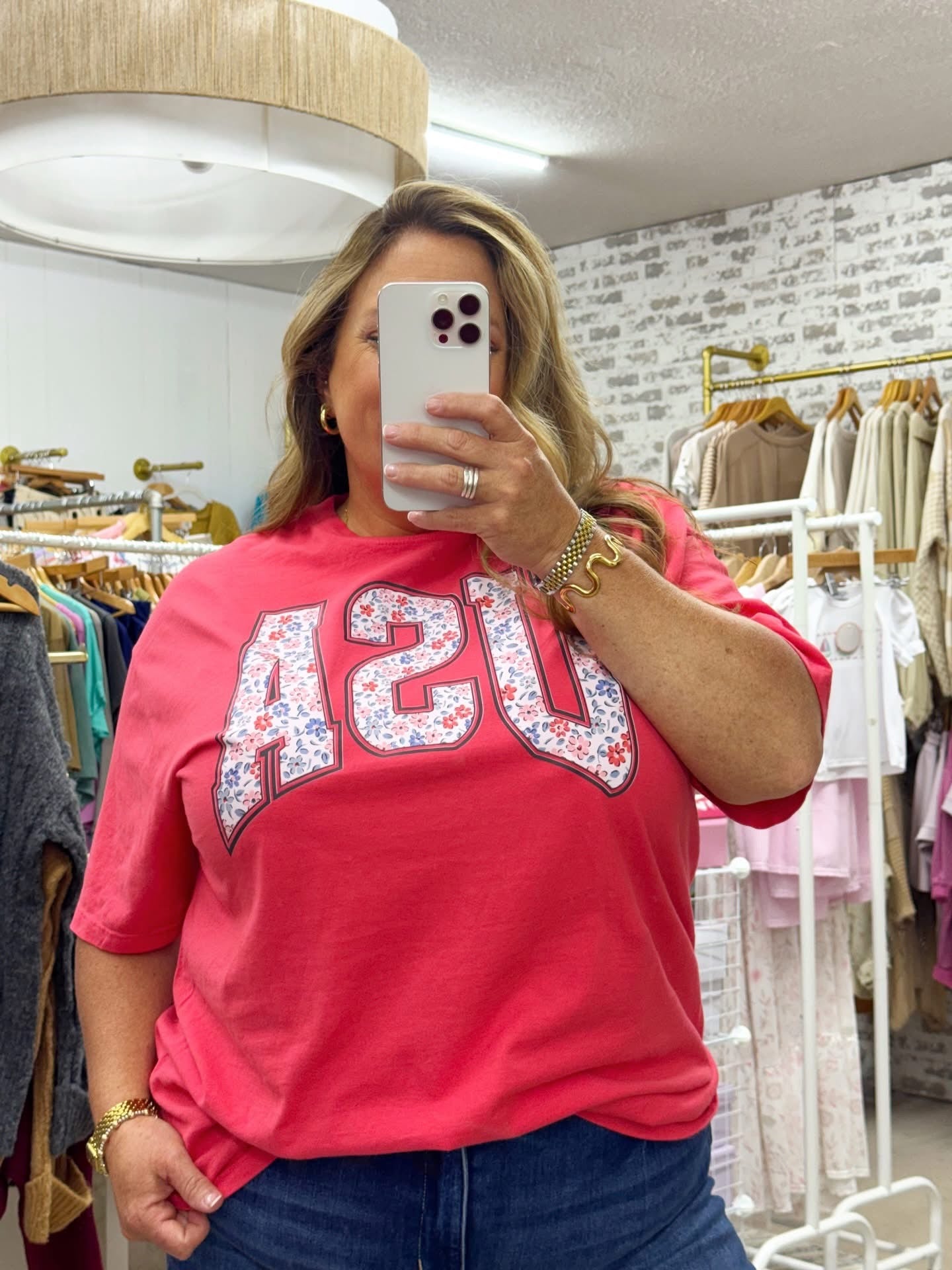 The USA Daisy Graphic Tee | Red