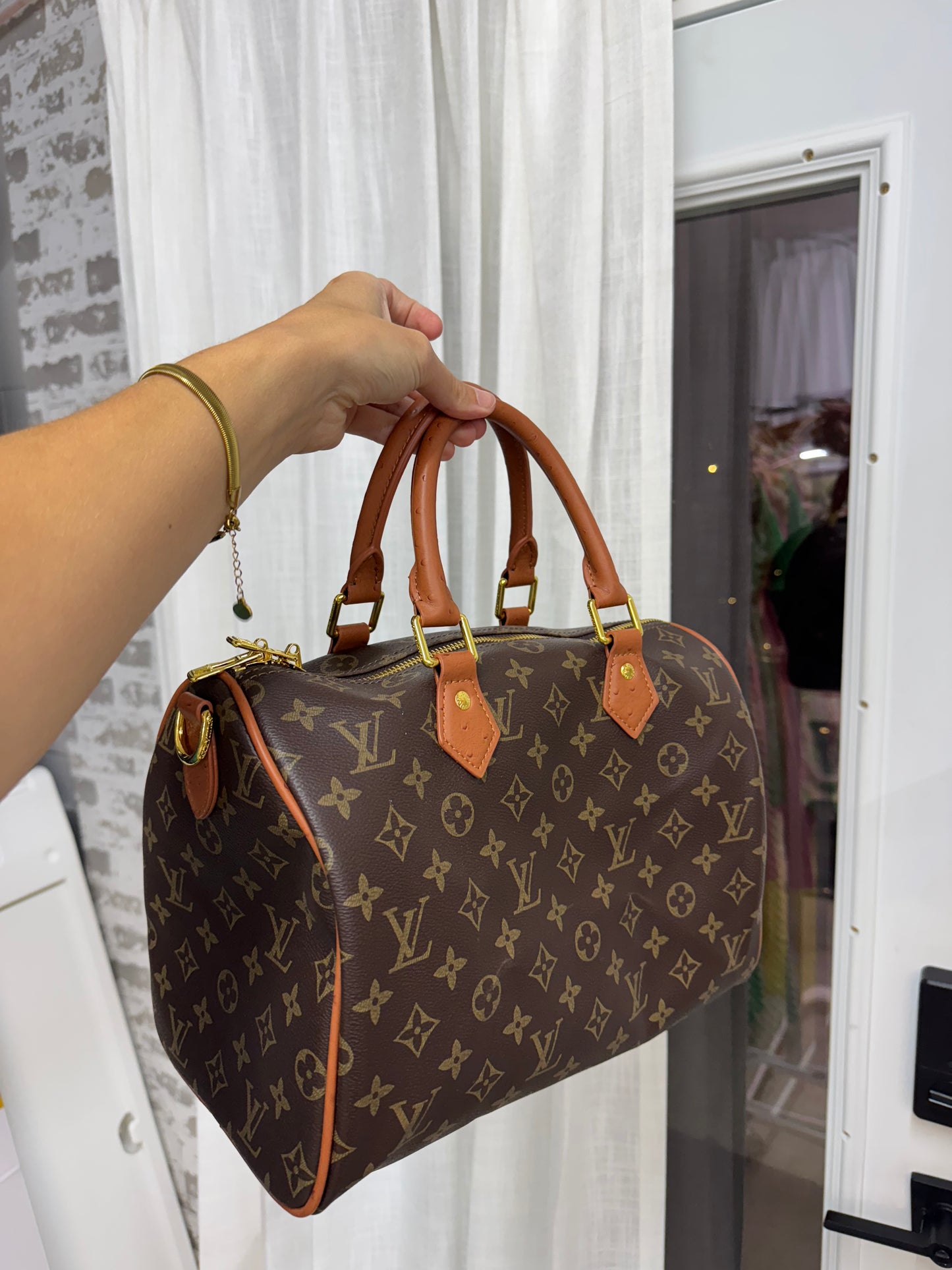 L/V Insp Handle Tote