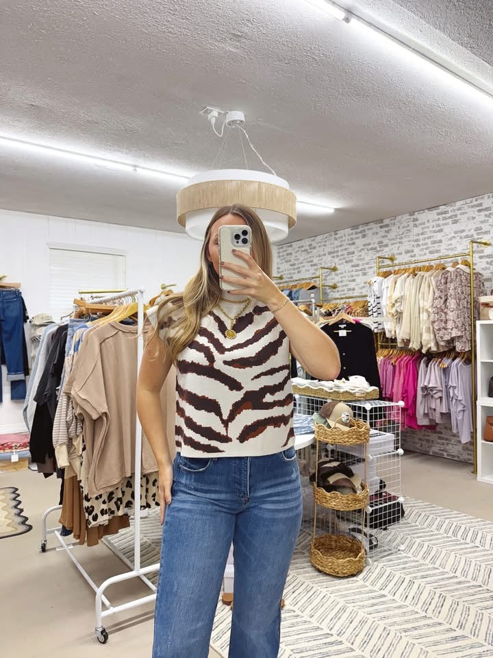 The Addie | Grey Animal Print Knit Top