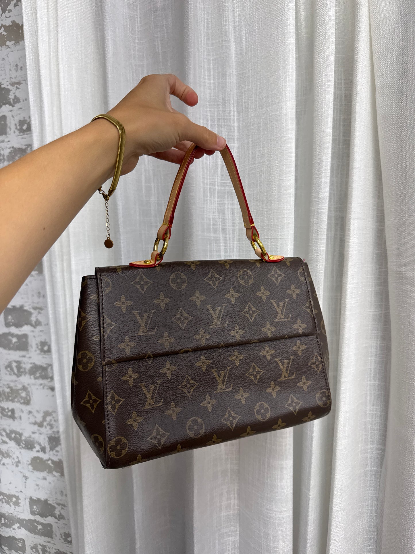 L/V Insp Brown Handle Bag