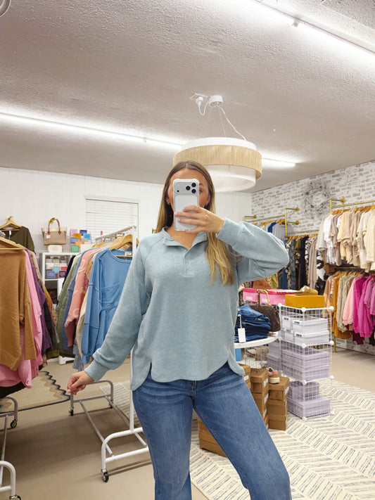 The Gloria | Blue Grey 7 Button Henley