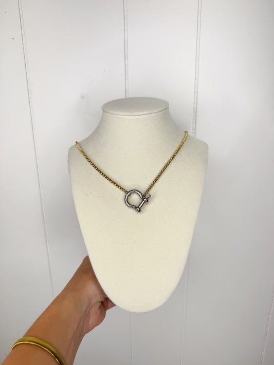 The Horseshoe Necklace
