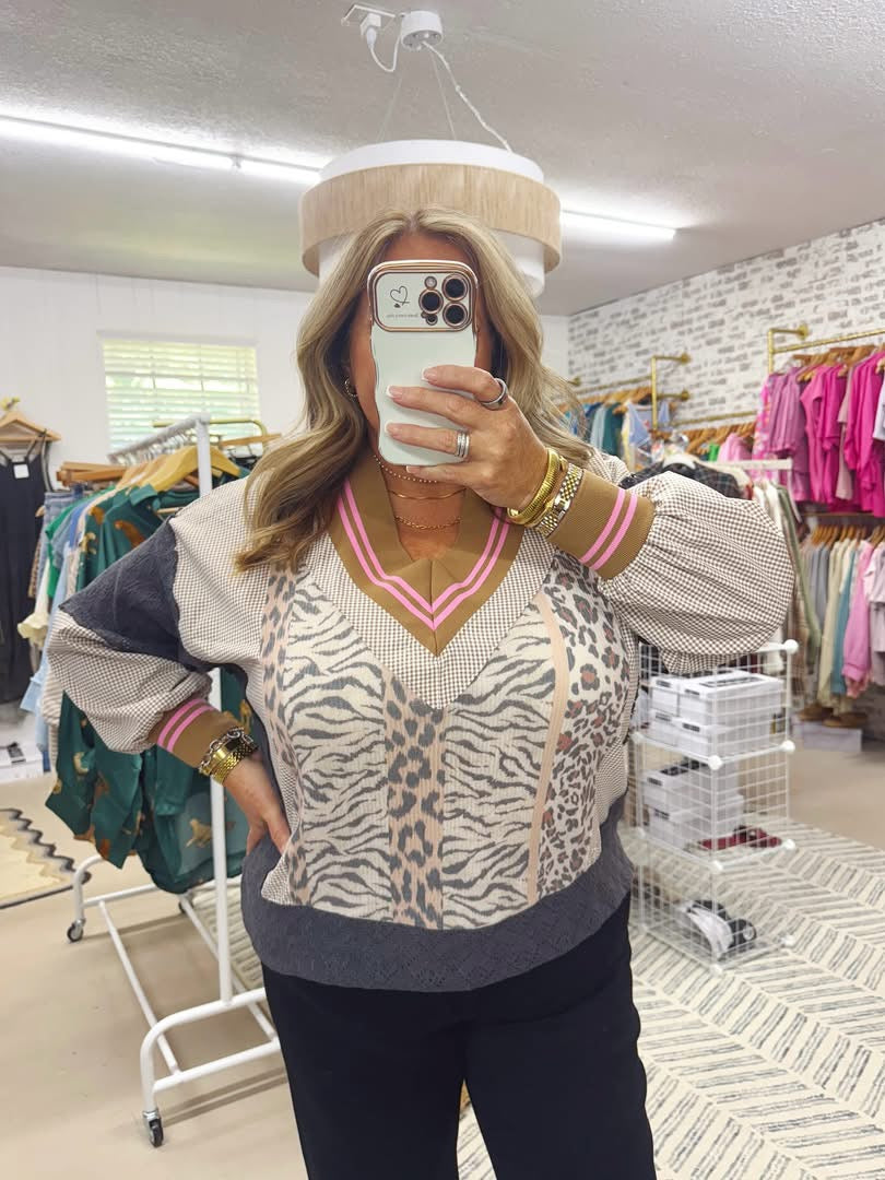 The Sasha | V-Neck Contrast Animal Print Top