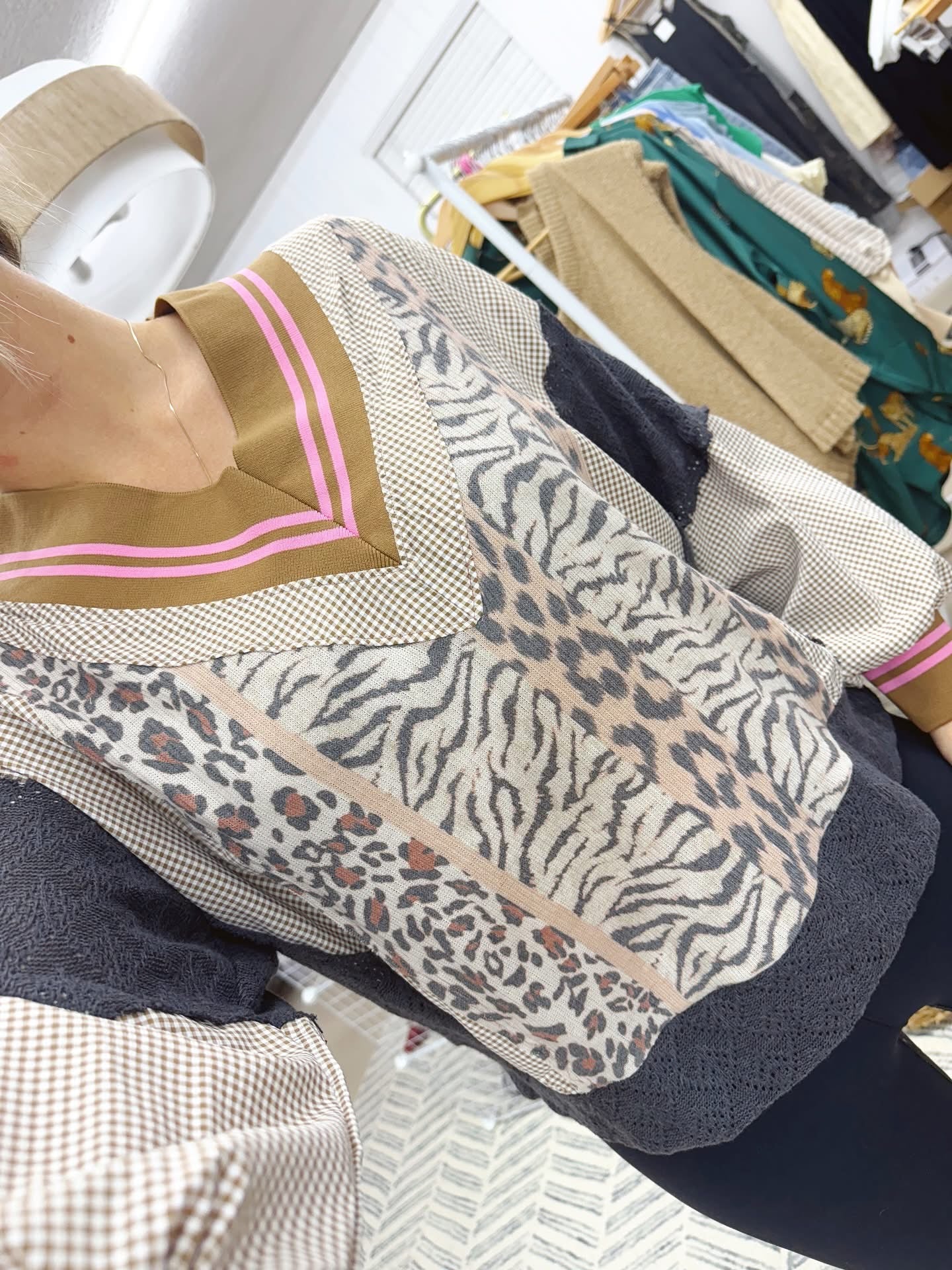 The Sasha | V-Neck Contrast Animal Print Top