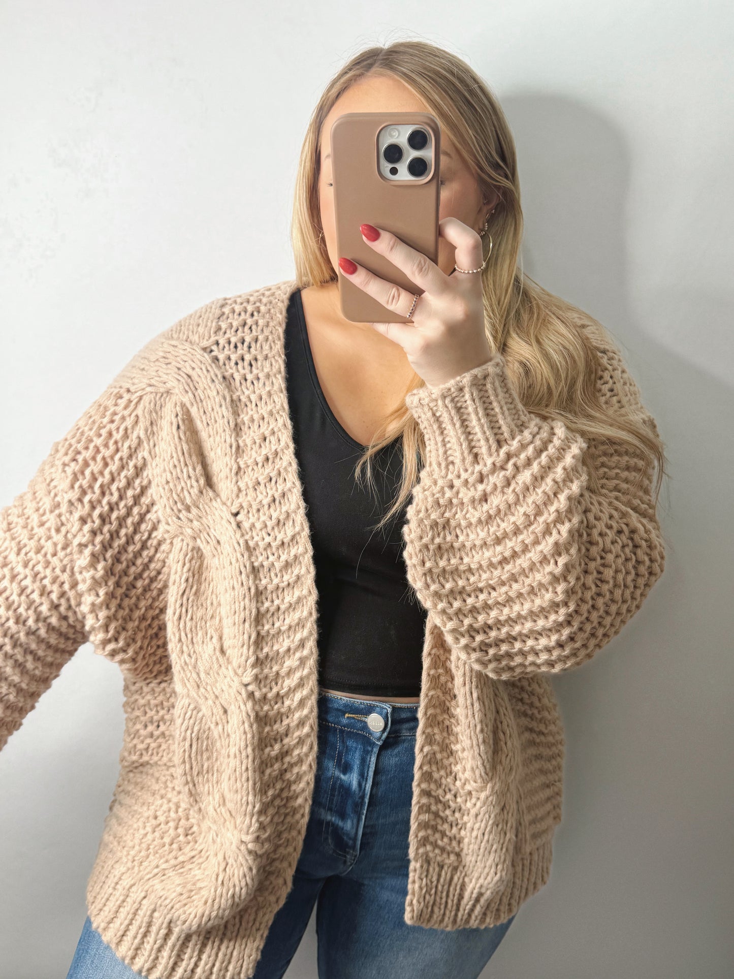 The Abigail | Chunky Knit Cardigan