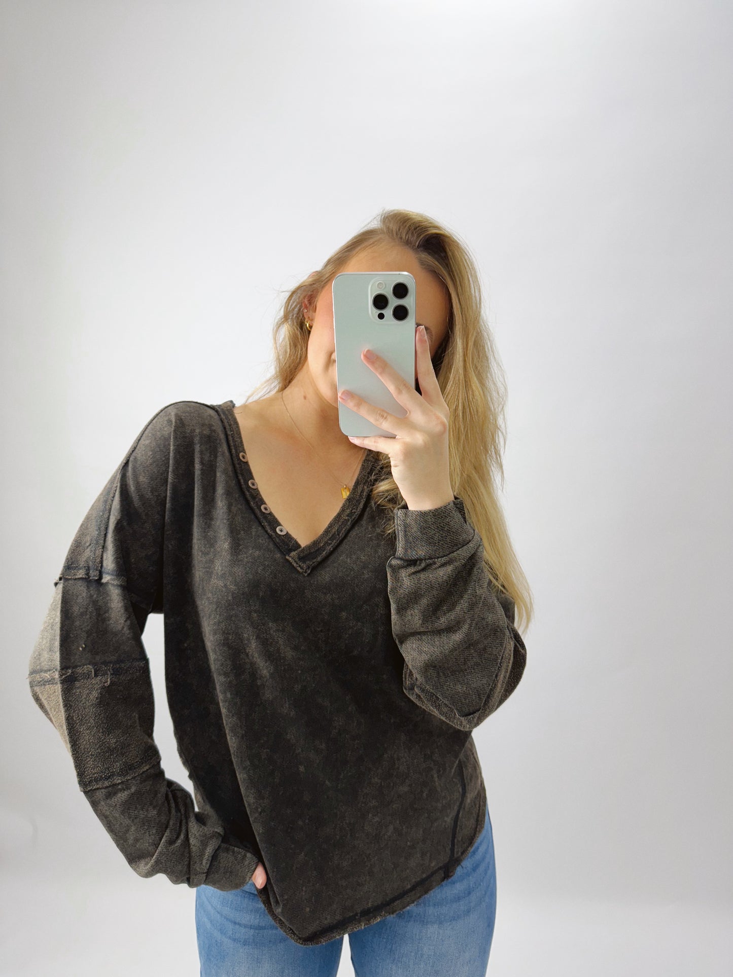 The Kenz | Oversized V Neck