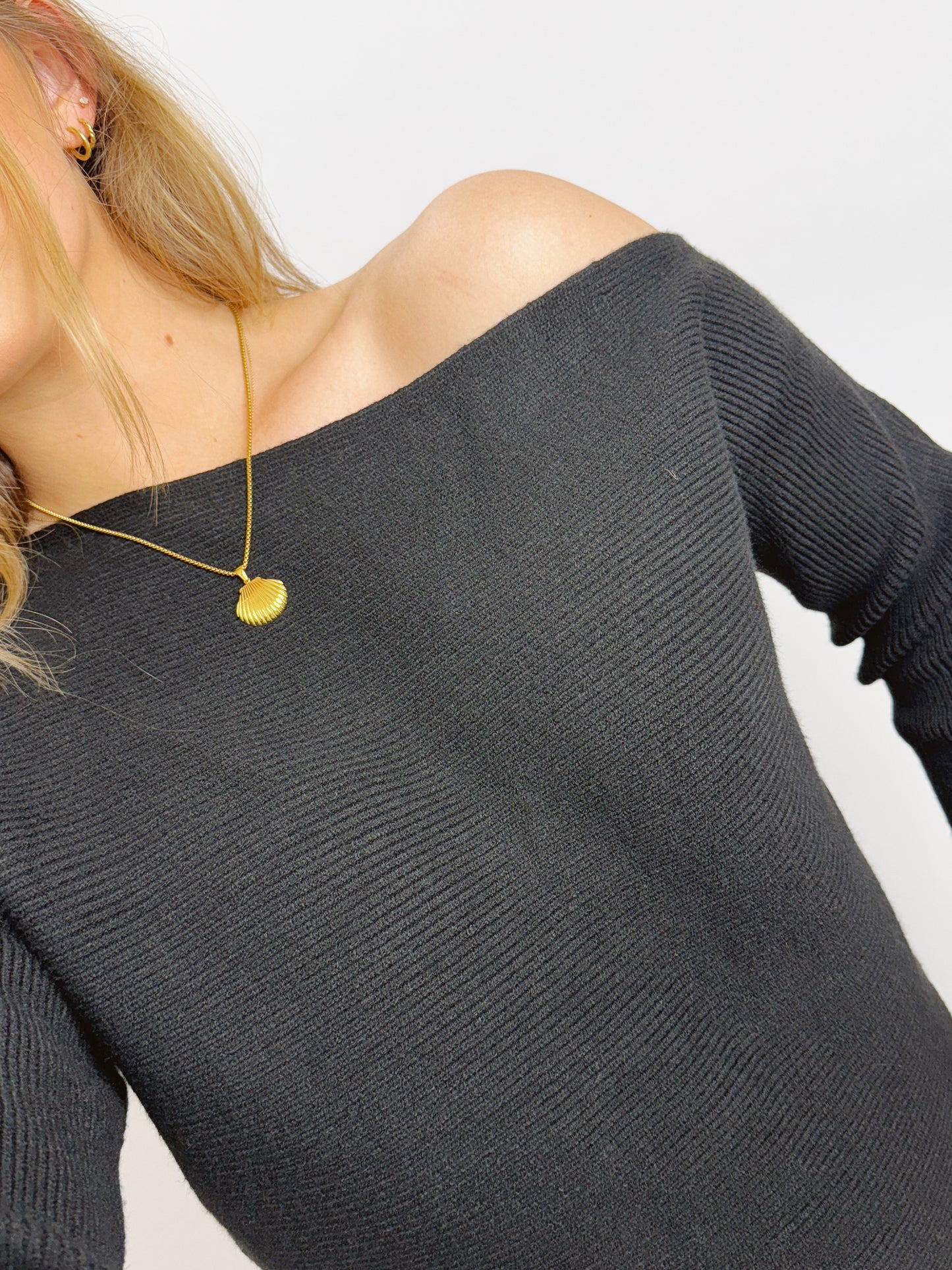 The Charlie | Black Drop Shoulder Sweater