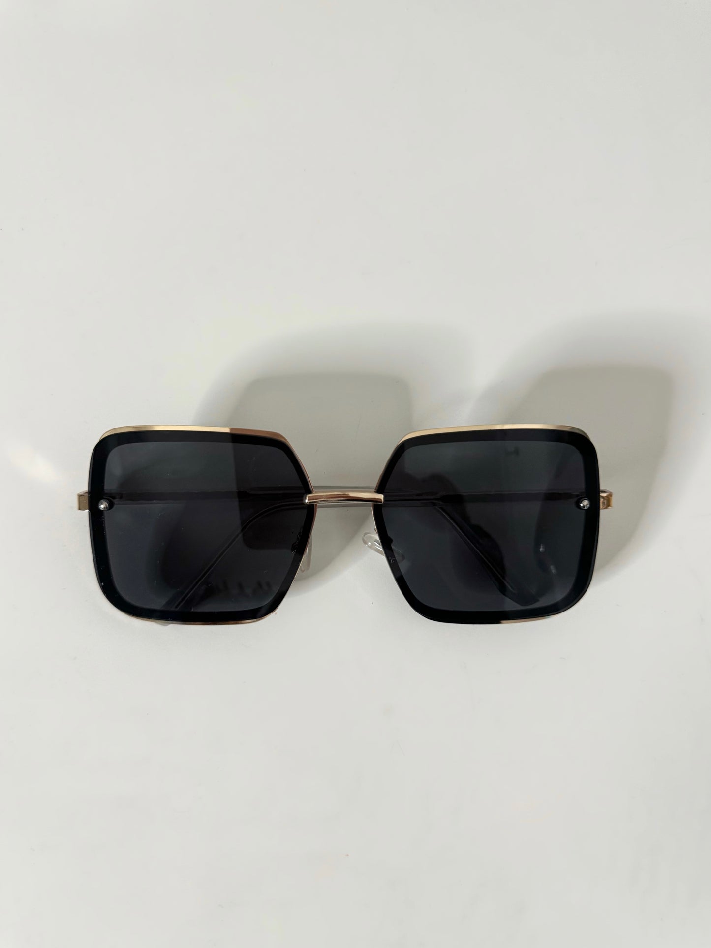 Sunnies | Black Out