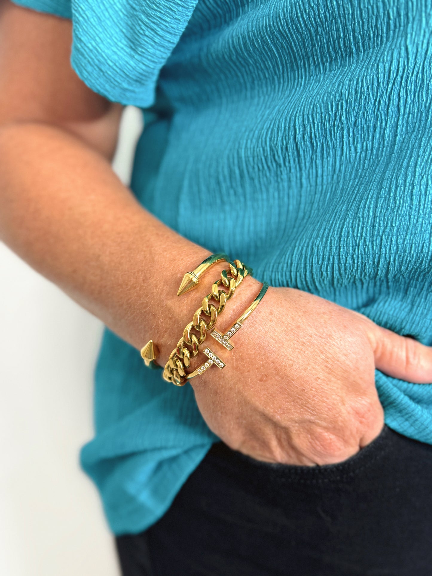 The Maria | Crinkle V Neck