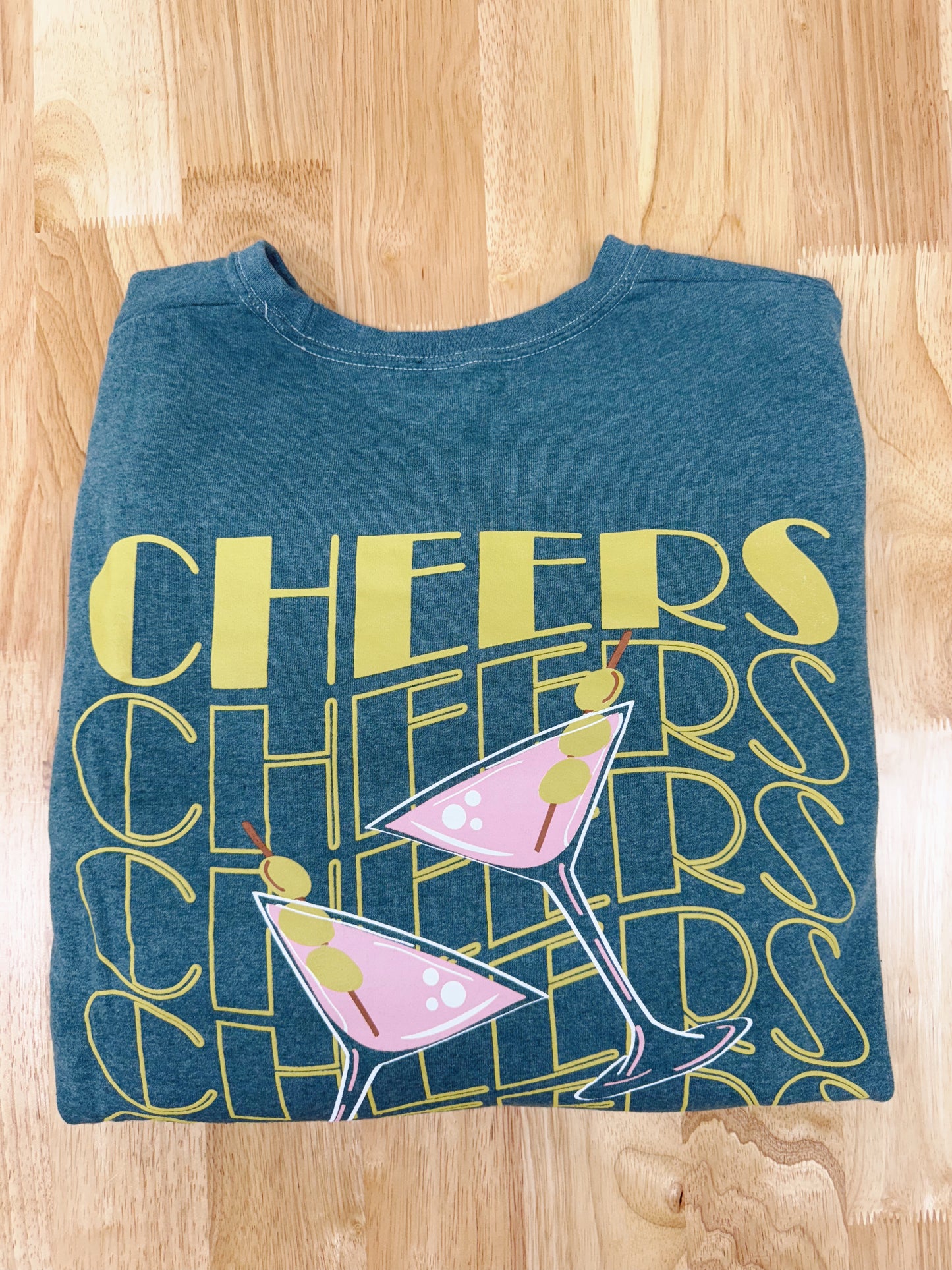 CHEERS | Green Sweatshirt