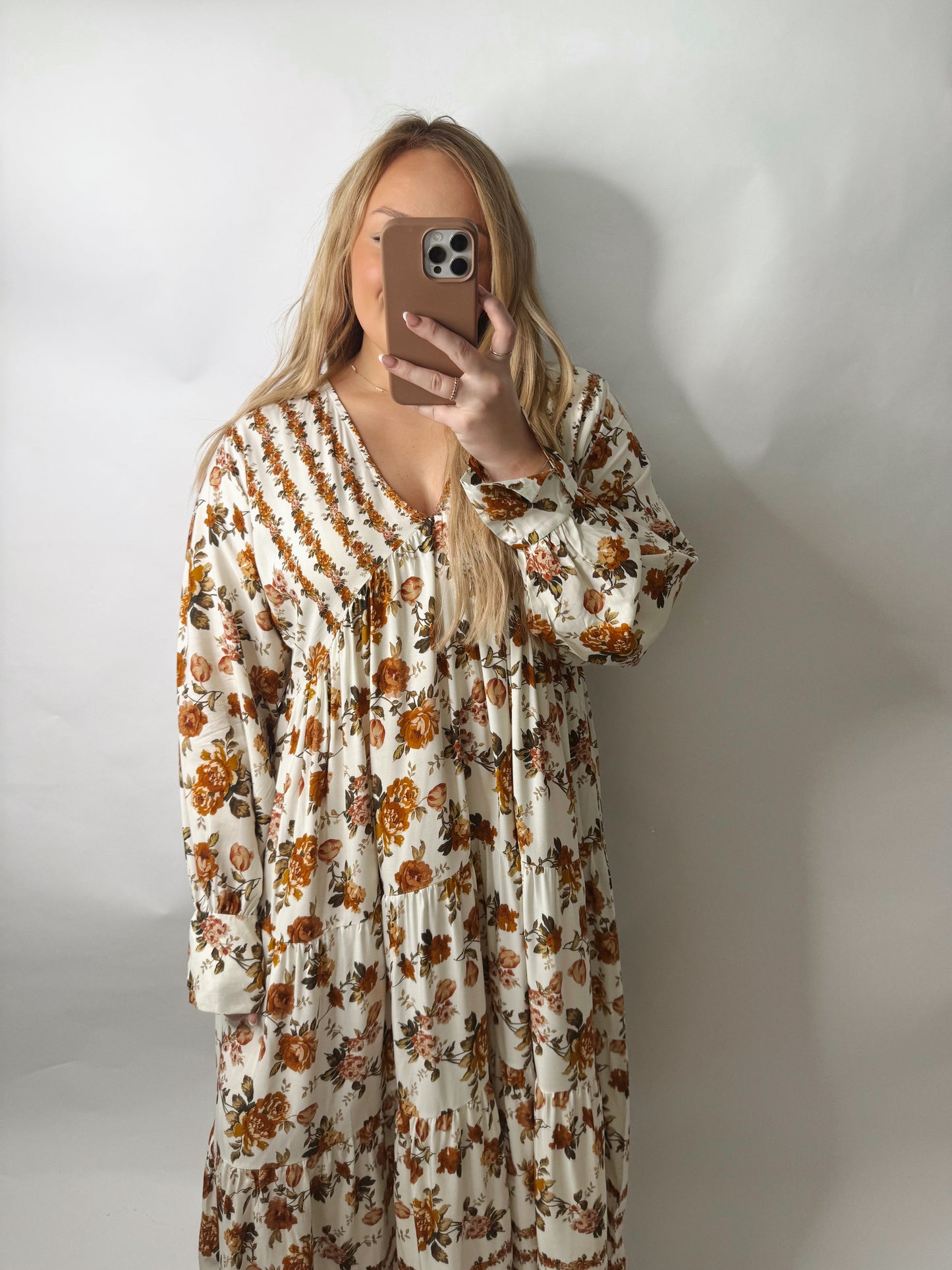 The Taryn | White Floral Midi Dress
