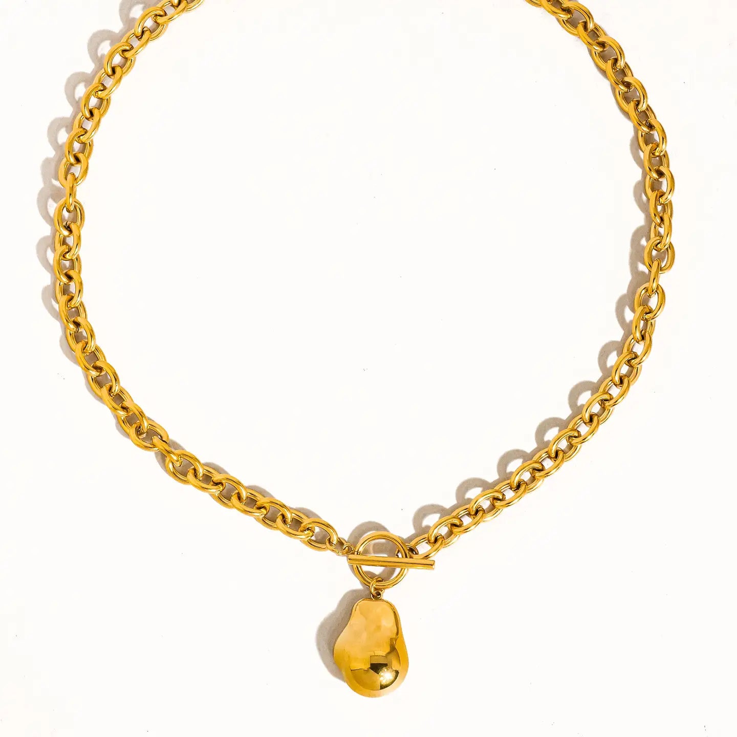 The Large Golden Pearl Necklace