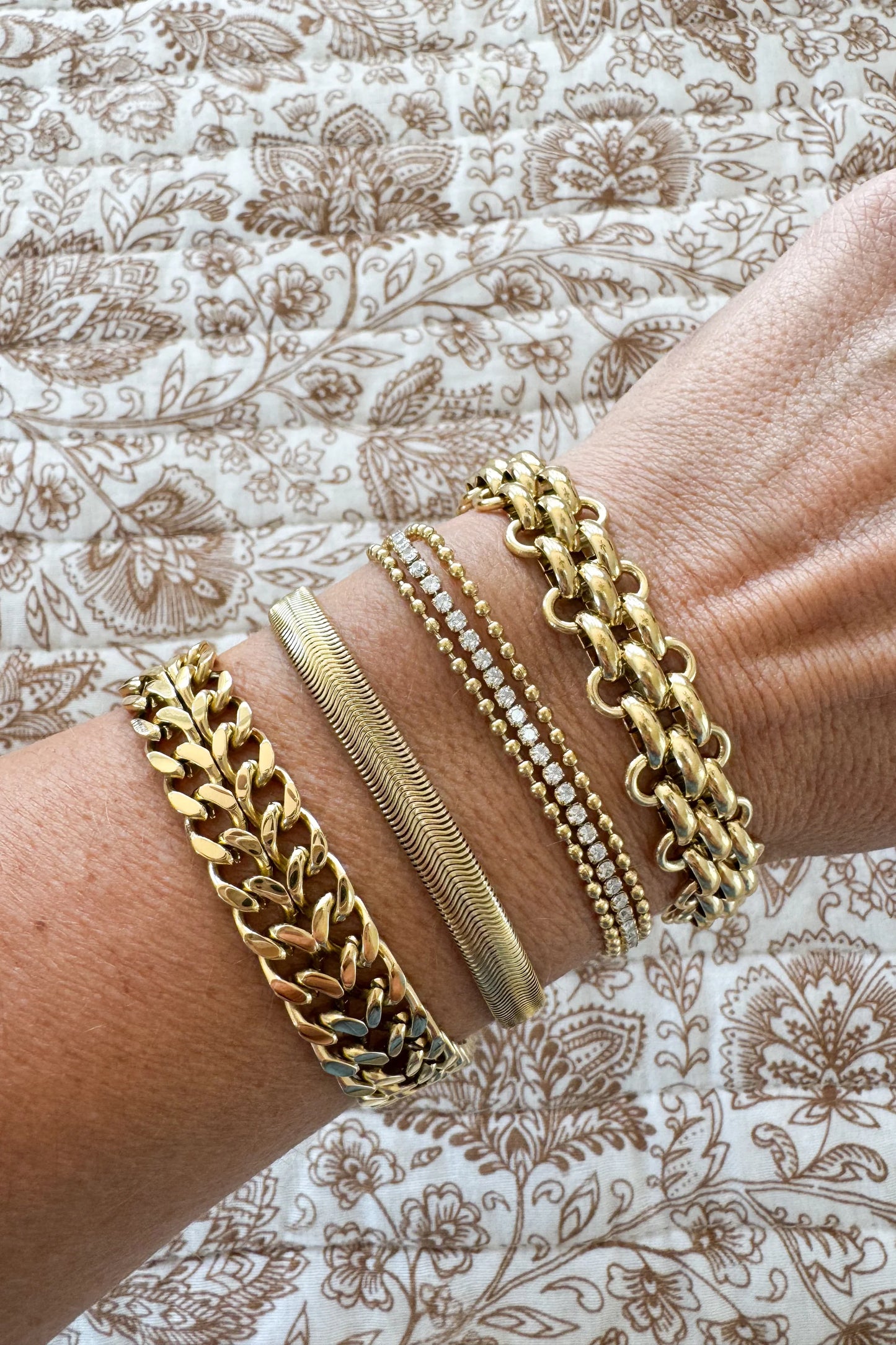 Charming Chain Gold Bracelet